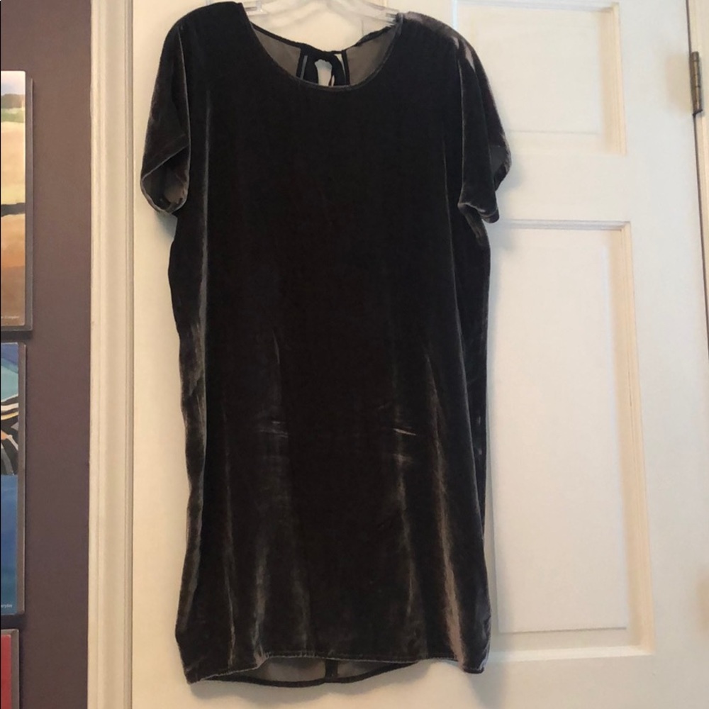 Madewell Charcoal Crushed Velvet Bow Back Dress